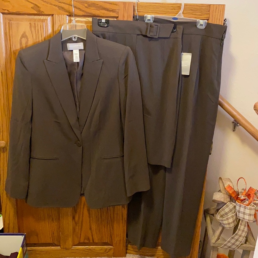 Liz Claiborne 3 pc. Suit. Jacket, Pants & skirt. Skirt has tags on it.